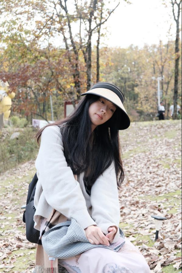 成霏晗老师简介